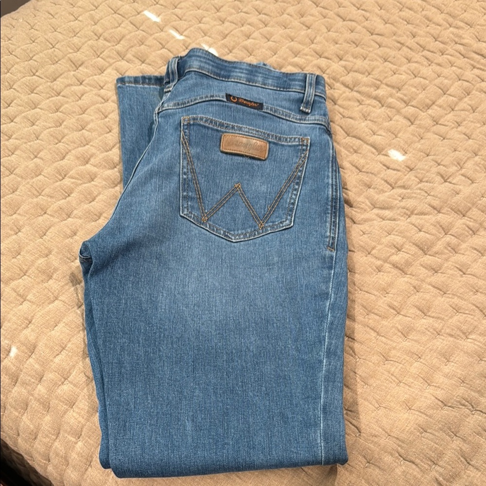 Women’s Wrangler Blue Jeans